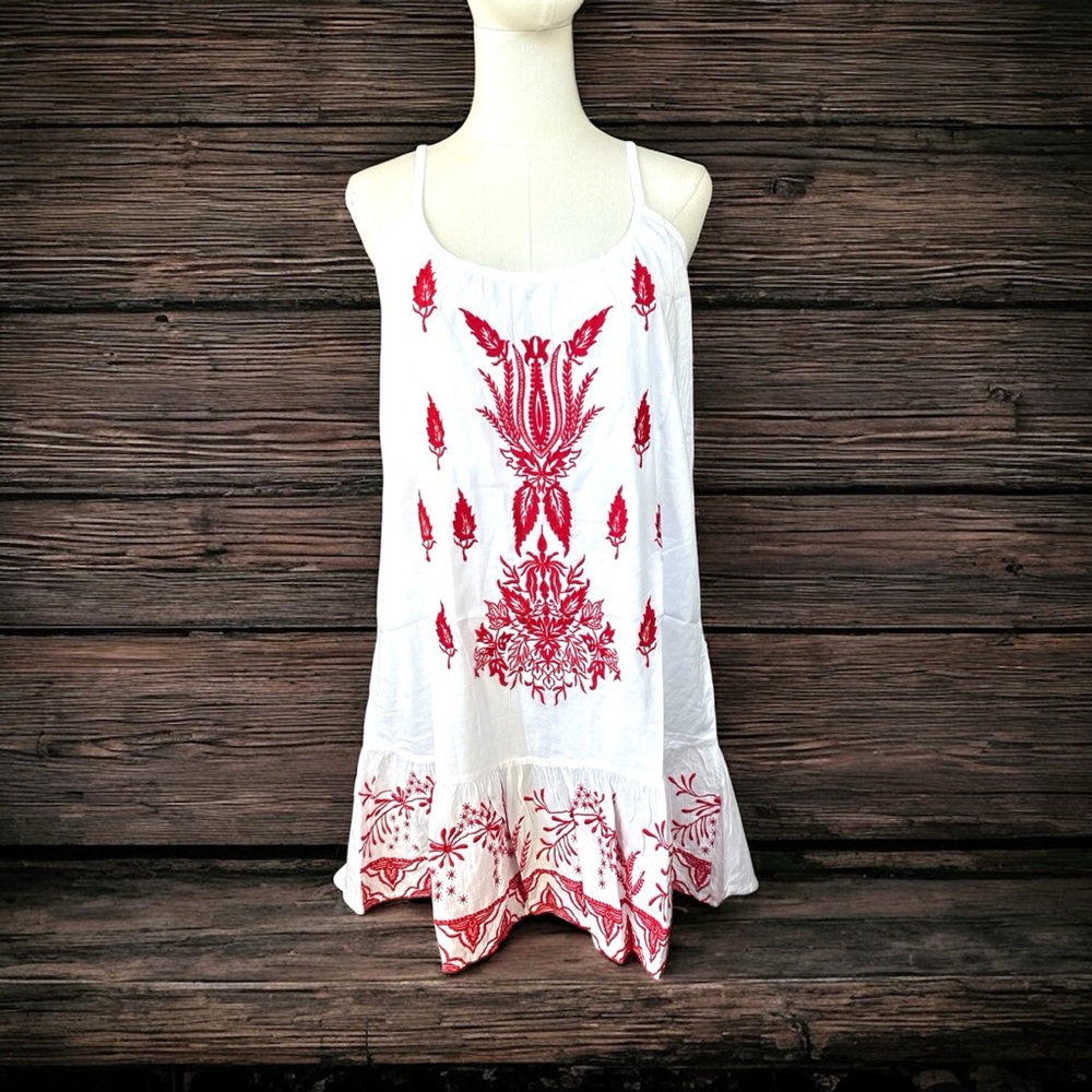 Boemo NWT White& Red embroidered the Aphrodite Mini Dress